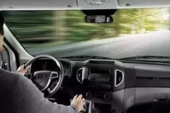 夏天这样用汽车空调，伤人又毁车