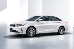 比卡罗拉、轩逸空间更大，这几款A+级家轿家用靠谱，开着有面子