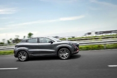 长安UNI-T上市，高端不等于高价，售11.39万起