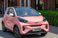 破浪的“女王” 小蚂蚁女王版vs欧拉R1女神版 谁更有实力