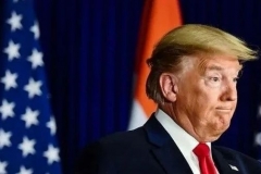 数万新冠患者被专机送出国！美媒曝光骇人真相：美国正在出口病毒