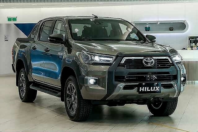 抢拍二次改款Hilux，不知道丰田还有这款帅气货卡吧