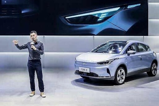 550km续航，补贴后预售价13.98万元起，几何C惊艳亮相