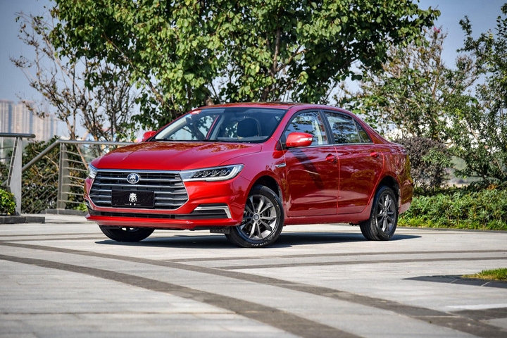 宝马4系轿跑/几何A长续航版/Model Y 7座版等多款重磅新车来袭