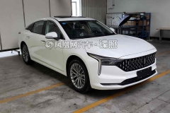 全新一代奔腾B70谍照曝光 全新家族设计/或标配“大连屏”