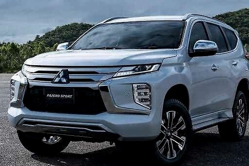 30万级硬派SUV，帕杰罗劲畅对比探险者，哪个更值得选？