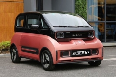 新宝骏E300/E300Plus上市 售价6.48万起