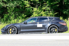 曝保时捷Taycan Cross Turismo路试谍照 预计年底前亮相