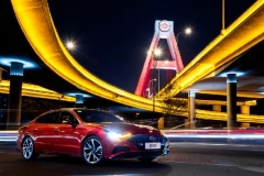 试驾第十代索纳塔：从美媒好评、到国内激浪，扛着北京现代走进新时代