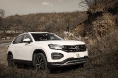 大众探岳与丰田RAV4荣放，谁才是中年家庭的选车“真爱”？