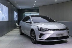 续航605公里 采用全新LOGO 荣威ER6将于6月28日开启预售