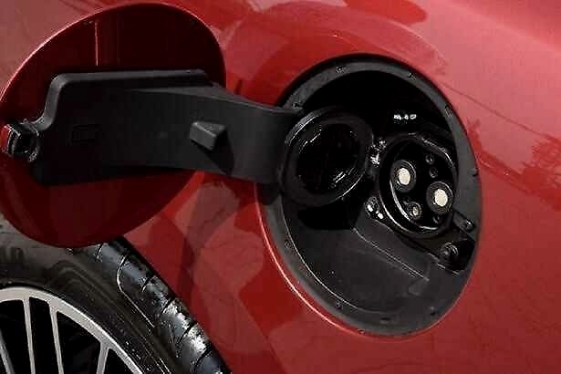 从比亚迪的实力和网友的评论来看，汉EV好像已经成功了