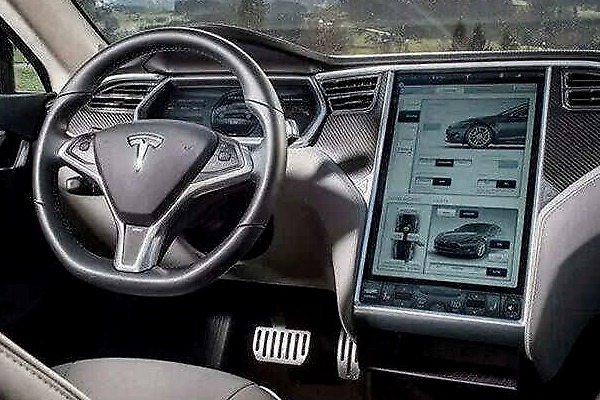 触摸屏频失灵?! 6.3万台Model S受影响 美政府部门已介入