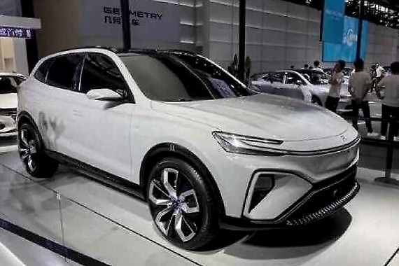 荣威首款量产5G车型，华为5G T-Box技术加持，科幻感十足，能火？