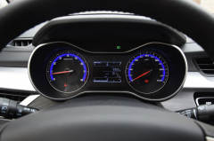 你为何追不上出租车？老司机：手动挂挡根本不需要踩离合！