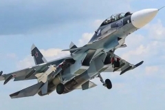 美以凌晨点燃战火，多人伤亡，报复同时到来，2名美国人被炸死