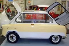 汽车史上最搞笑的4台车，倒车靠推、不分头尾，当年的脑洞真难懂