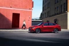 8-10万的预算，年轻人的第一辆车，秦Pro超越版VS吉利缤瑞