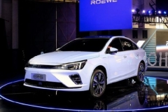 14.1英寸2.5D曲面大屏/续航605km 荣威ER6于6月28日预售