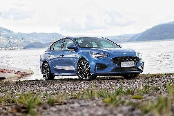 15万落地买不了思域，但你可以抄底这3款合资车，降价力度很大