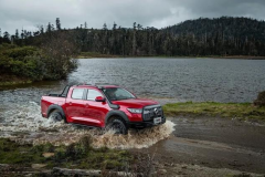 普拉多停产有何越野车可买？剑走偏锋，这几款国产皮卡也不错