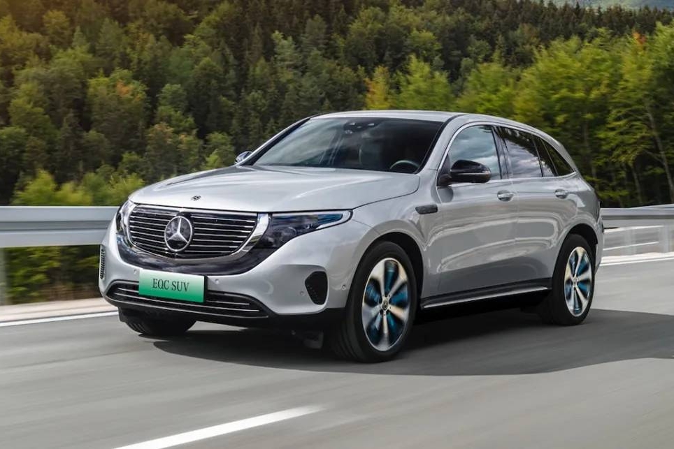 钟观 “多面”奔驰：温柔面对用户，冷静应对市场