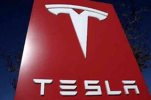 Model S/Model X中国起售价下调8000元，取消超充免费使用权
