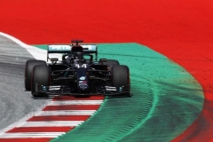 延期4个月后，F1新赛季坚强回归