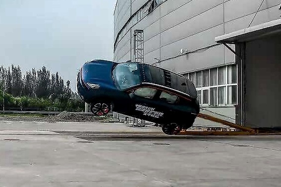比领克06大型“翻车”现场更令人动容的是发现领克越来越沃尔沃！