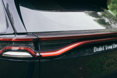 2.0T+6AT的中型SUV不到13万，这款车口碑与销量双丰收！