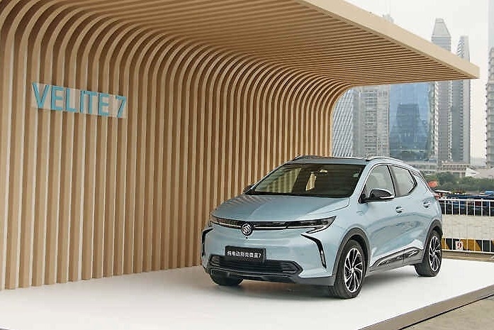 别克微蓝7实拍：长续航、大空间、无线Carplay它都有