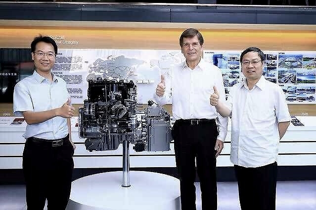 进阶！世界首款9速双离合变速器+热效率38.3%发动机