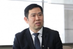 方运舟两会建言落地 新能源汽车加速普及