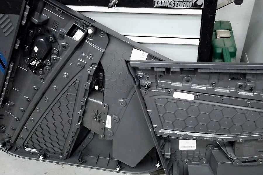 用大众三大件，降维打击自主品牌