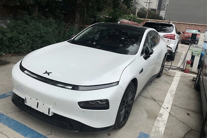 高颜值&长续航，试驾小鹏P7后，还买啥毛豆3！