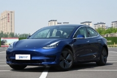 25万的特斯拉Model 3要来了？搭载磷酸铁锂电池续航468km