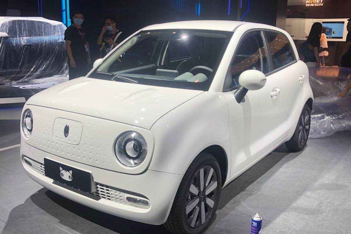 2020成都车展探馆 | 续航增至405公里 欧拉R1将更名上市