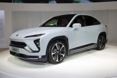 NEDC续航615km 最美蔚来轿跑SUV EC6体验
