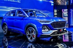 江淮乘用车3.0驶入快车道！嘉悦X8亮相成都车展