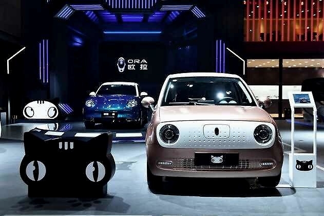 欧拉R1变身欧拉黑猫 大手笔21项升级6.98万元起