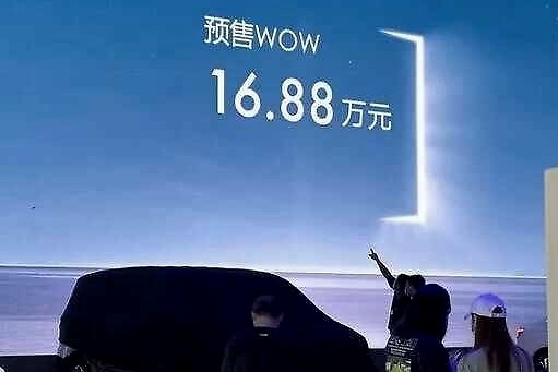 荣威iMAX8亮相，外观设计堪称最美MPV，配2.0T+8AT，想不火都难