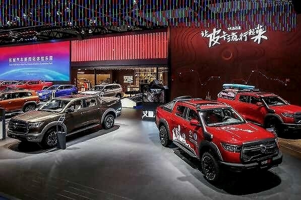 又添猛将，长城炮越野皮卡柴油8AT成都车展上市