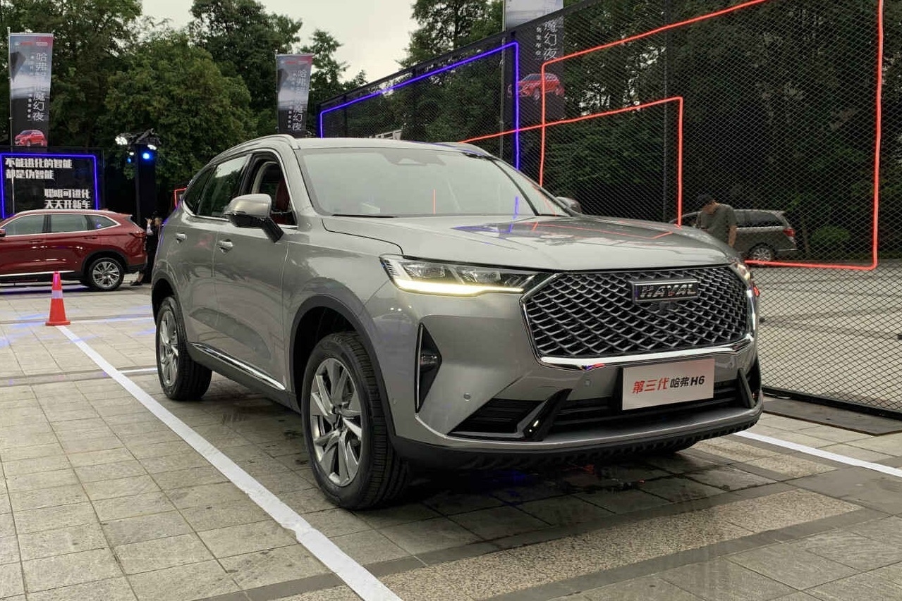 “国民神车”全维度焕新 第三代哈弗H6预售12.2万元起