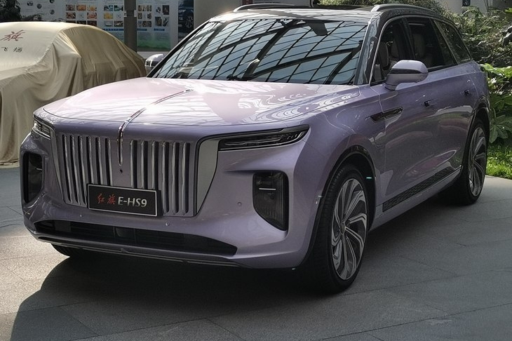 全新红旗E-HS9实车亮相 定位纯电动大型SUV 续航超600km