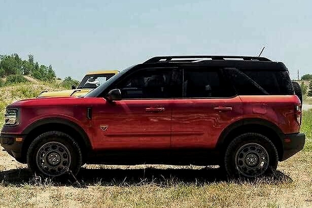 福特Bronco，它也叫野马，一台可以翻山越岭的野马