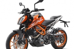 外媒曝新款KTM 250DUKE升级成剑道脸，跟390基本一致