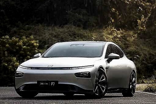 国货真的站起来了？特斯拉Model 3、小鹏P7、比亚迪汉EV谁更香？