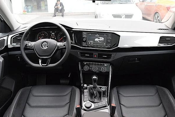 大众又厚道了！精品SUV又下调价格，比JEEP自由光还便宜