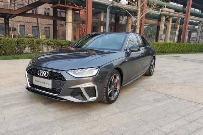 全新奥迪A4L到店实拍，预售30.8万起，或将下个月正式上市