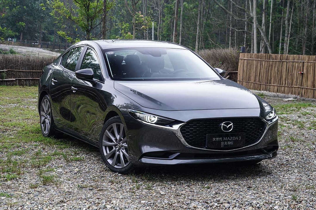 马自达降价了，雷克萨斯都优惠10万，现在不买车等待何时